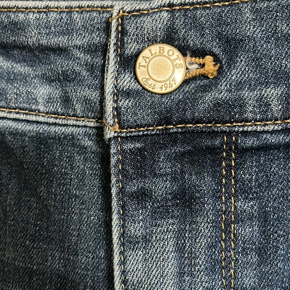 Talbots Medium Wash Distressed Flawless Five Pocket Boyfriend Jeans  Sz 16 - Picture 8 of 8